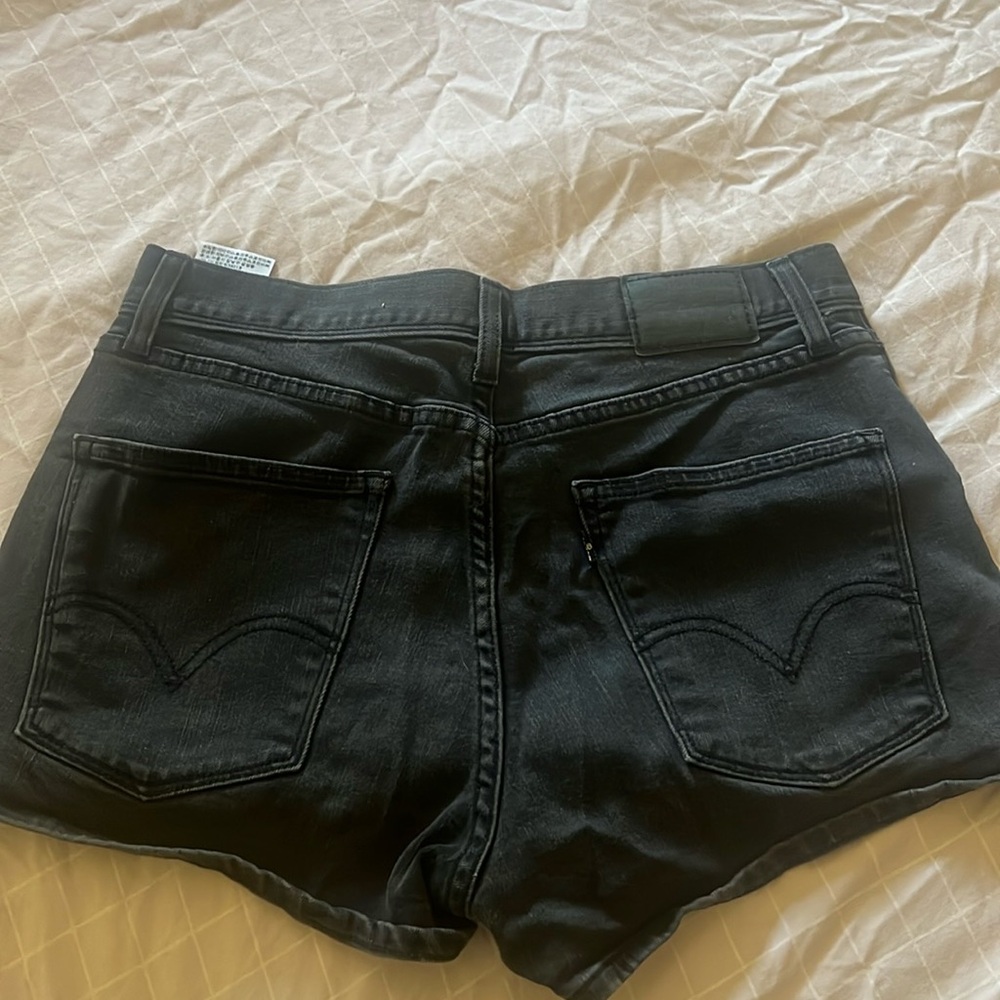 Black Levi’s shorts